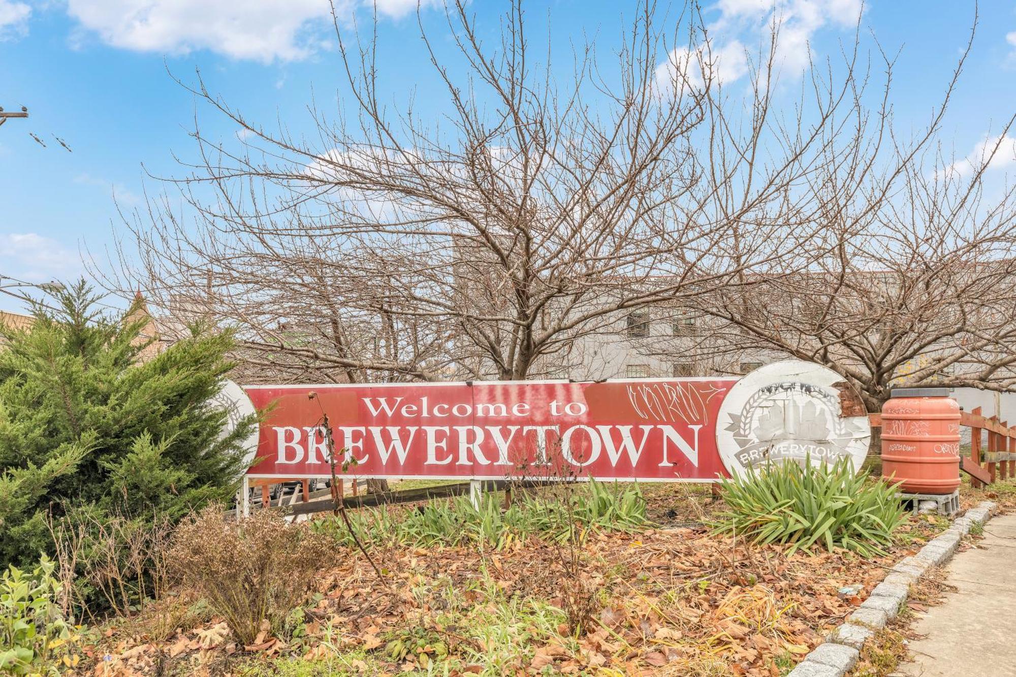 Brewerytown Balcony Beauty 1 Bedroom Escape Apartment