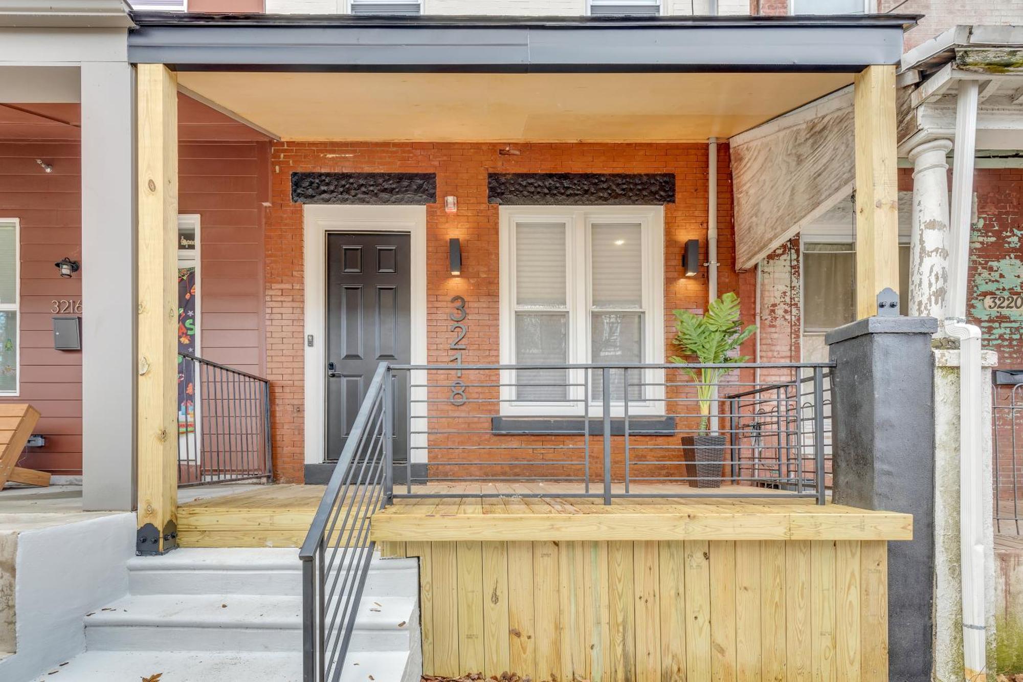 Brewerytown Balcony Beauty 1 Bedroom Escape Apartment Philadelphia