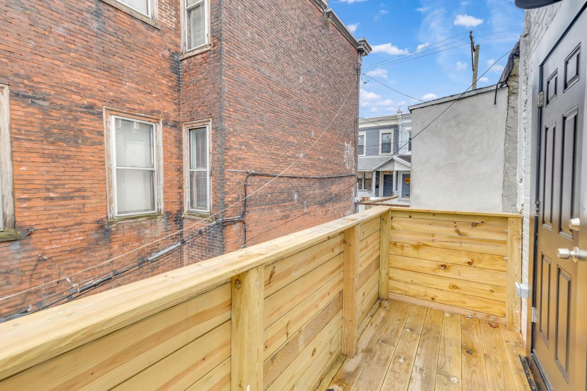 Brewerytown Balcony Beauty 1 Bedroom Escape Apartment
